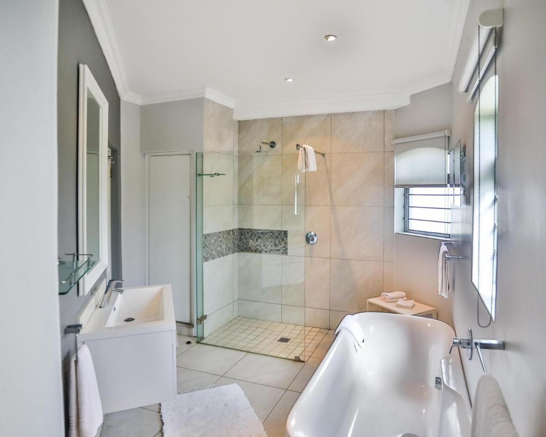 Lalaria Ocean Villa Dolphin Coast ภายนอก รูปภาพ