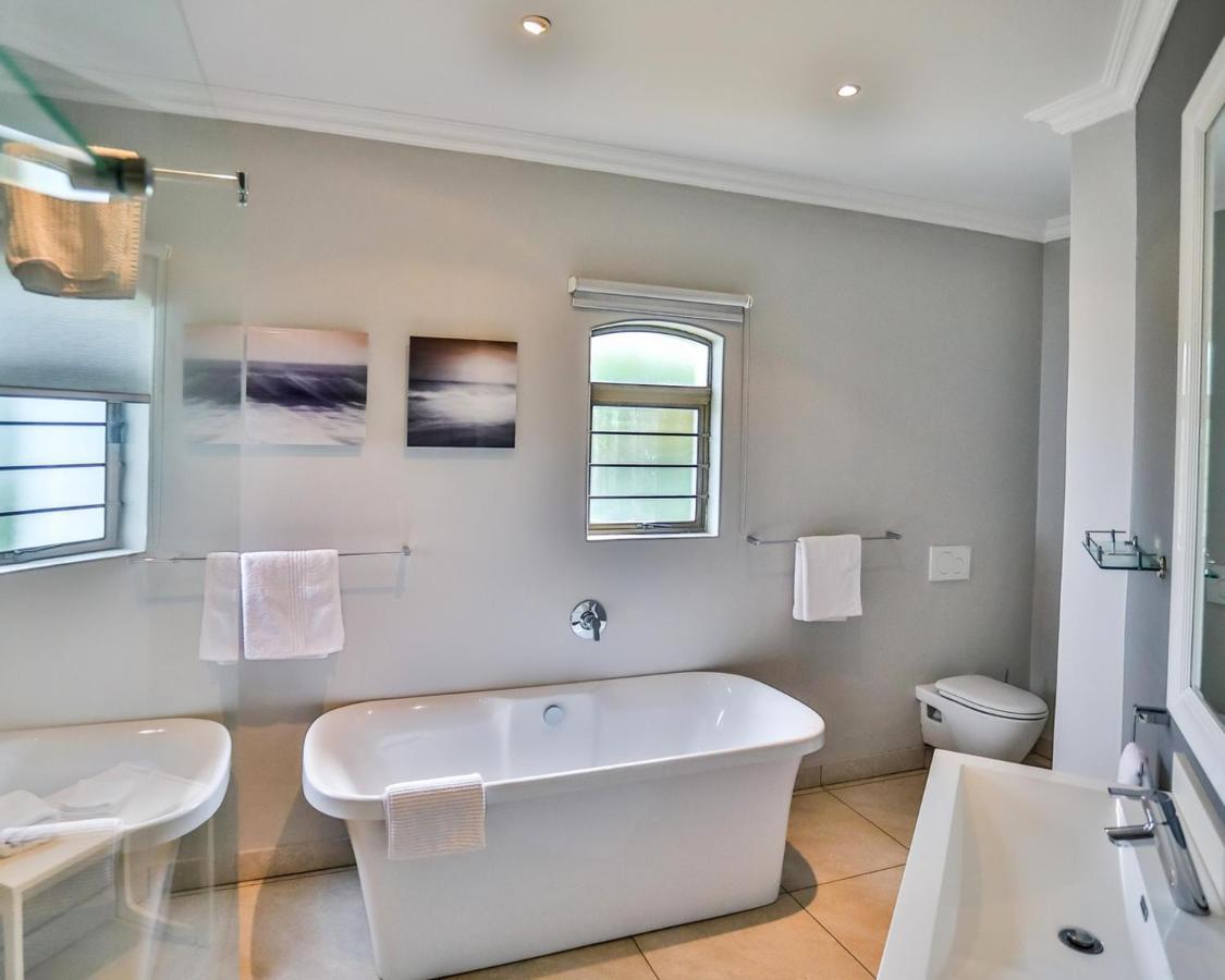 Lalaria Ocean Villa Dolphin Coast ภายนอก รูปภาพ